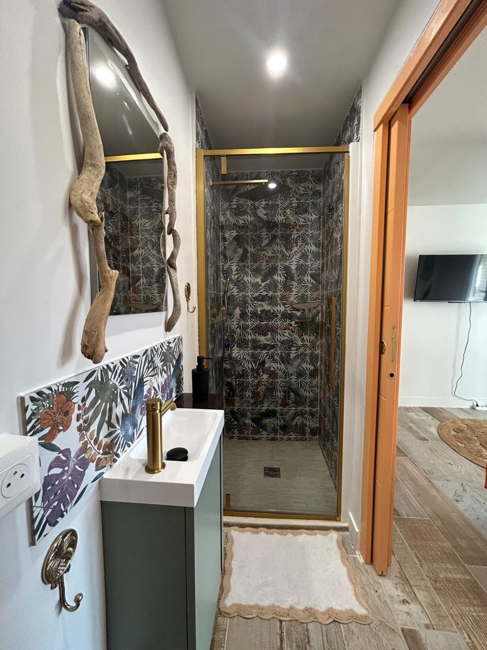 Shower, Bathroom