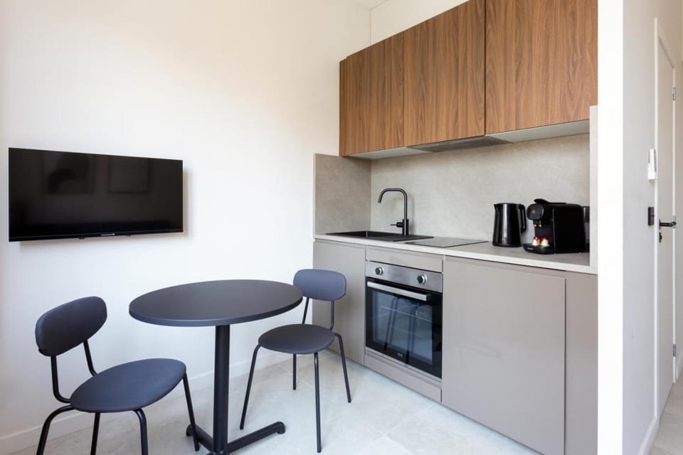 Palais Escurial - Suites Apartment in Nice