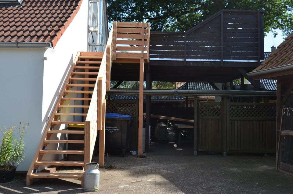 Property building, Day
