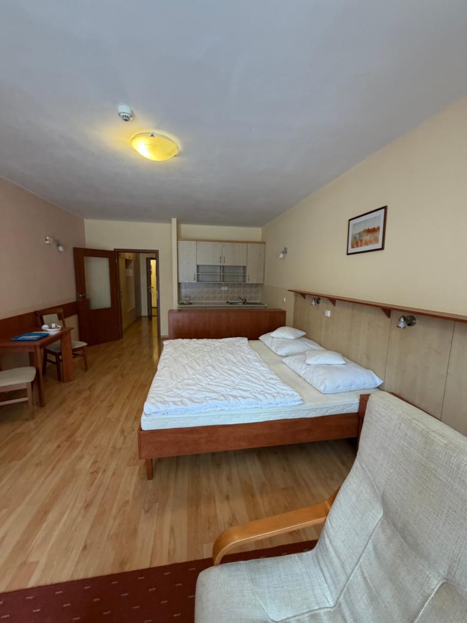 Photo of the whole room