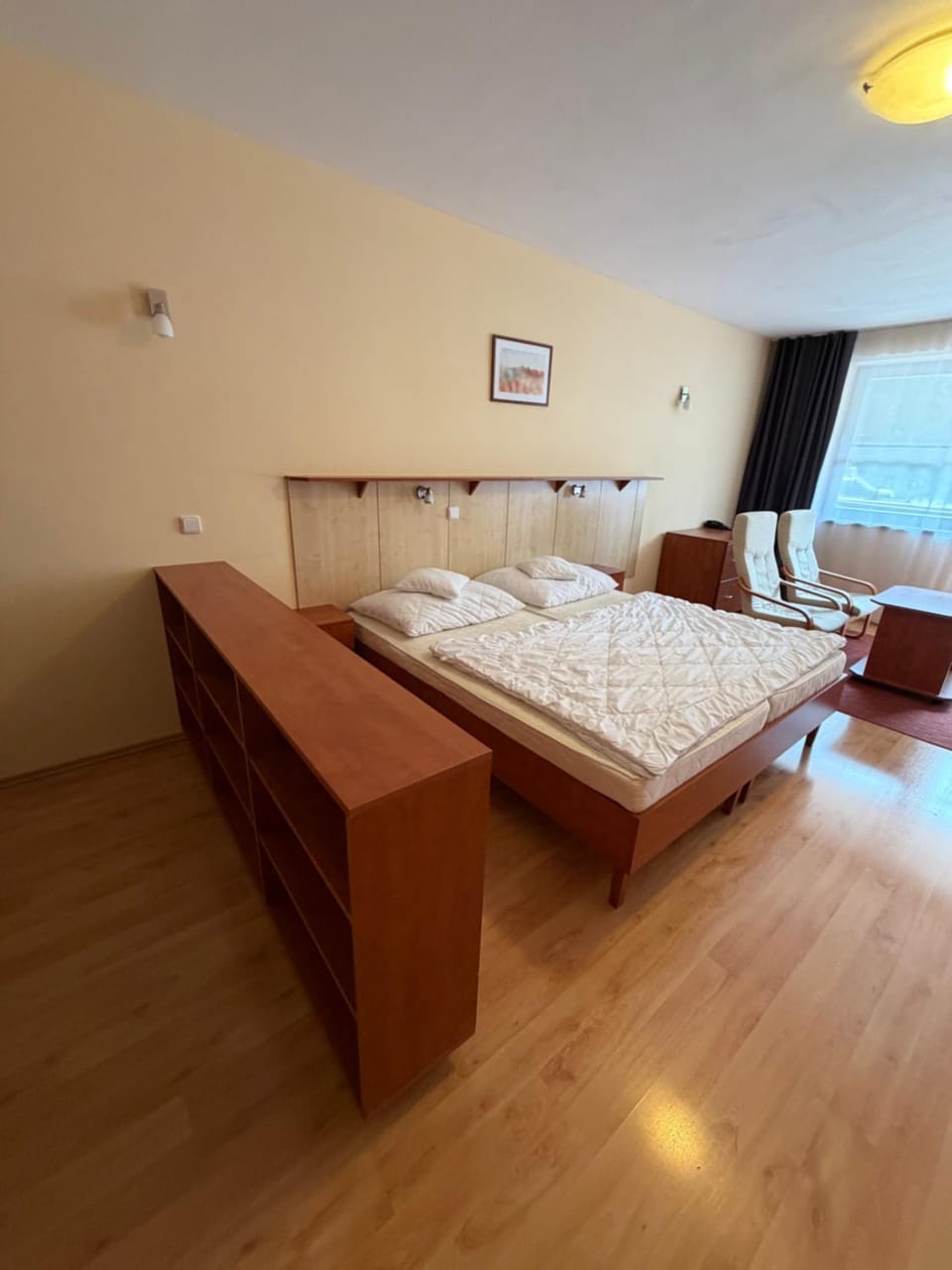 Photo of the whole room