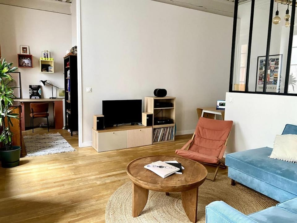 Renovated loft with terrace at Pentes Croix-Rousse Apartment in Lyon