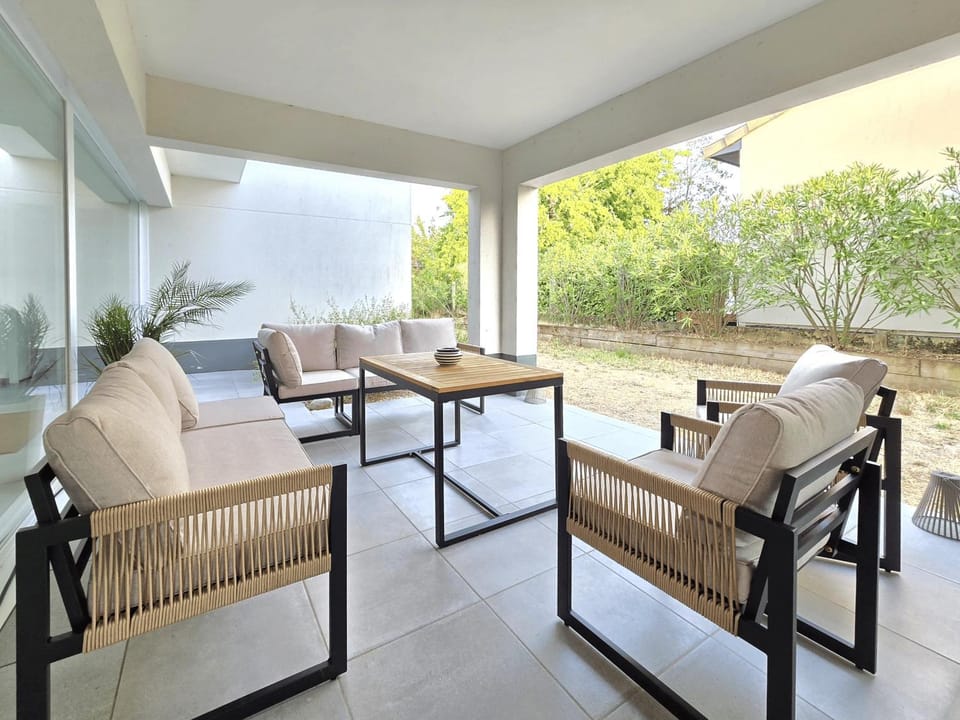 Patio, Garden