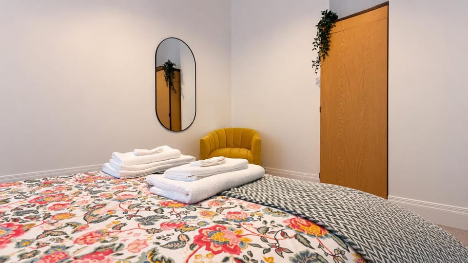 2-Bed Apt Sleeps 6 near Arsenal & Highbury Apartment in London Borough of Islington