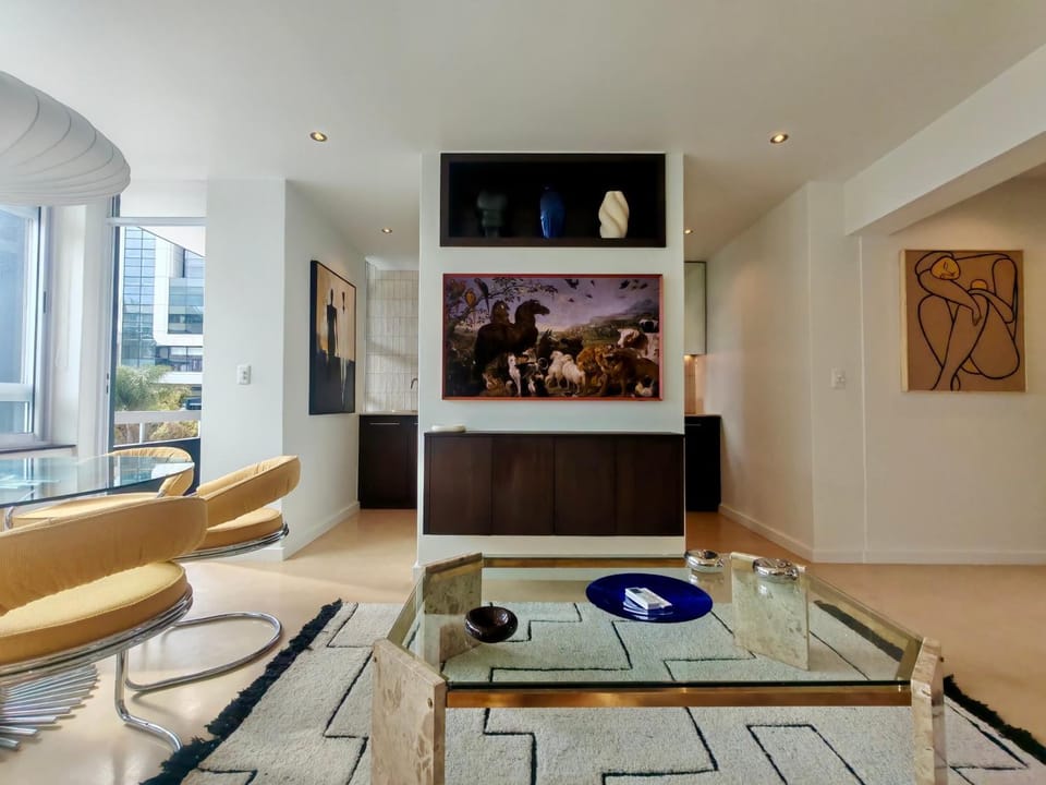 Vivia - Central & secure remote-work 3 bedroom apartment with ACs Apartment in Sea Point