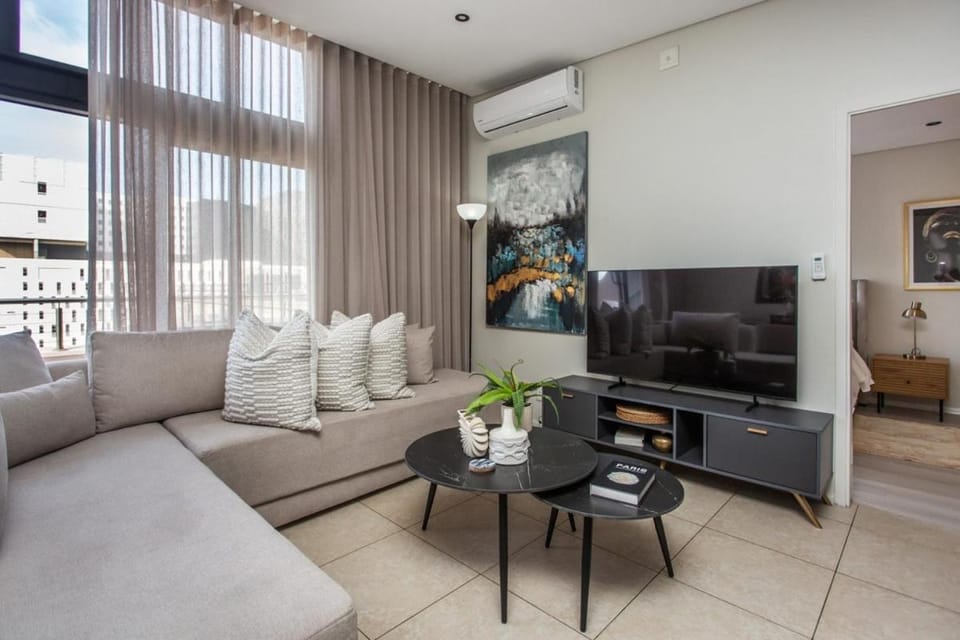 City Views Penthouse In Hotel Apartment in Cape Town