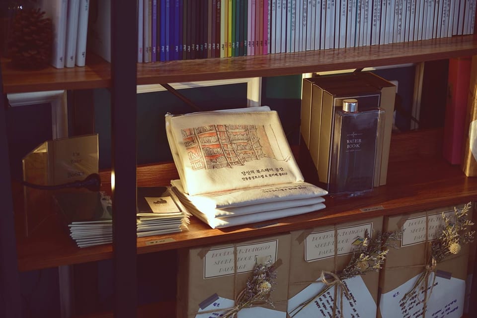 Library, Lobby or reception, Lounge or bar, Food and drinks