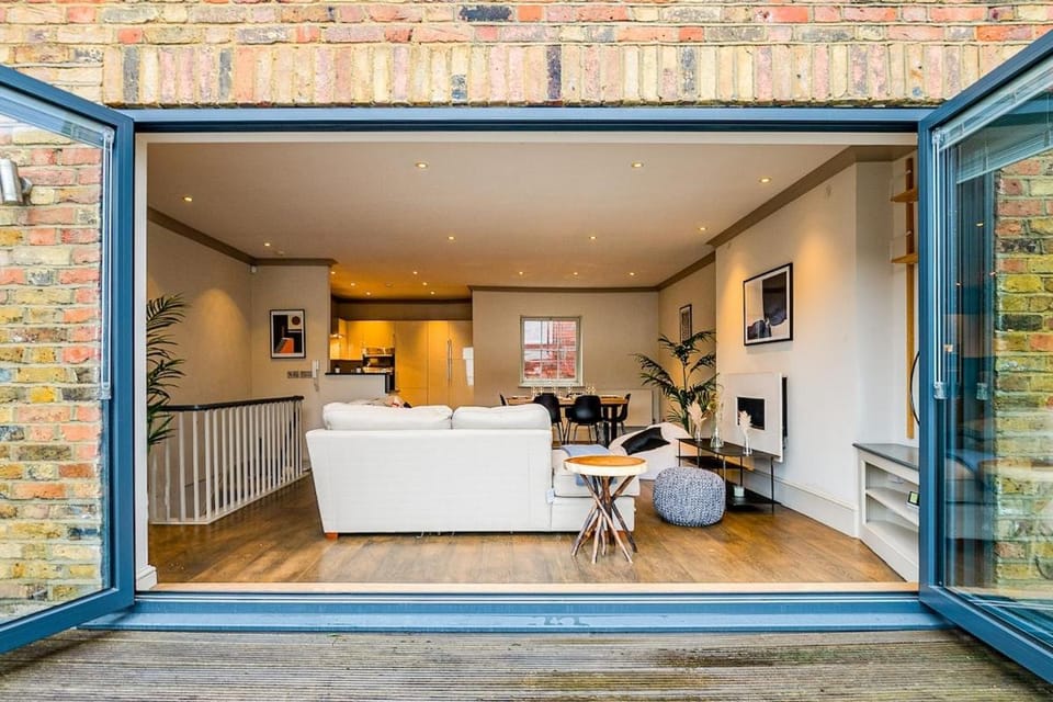Charming Spacious 5 Bed Mews House - Kensington House in City of Westminster