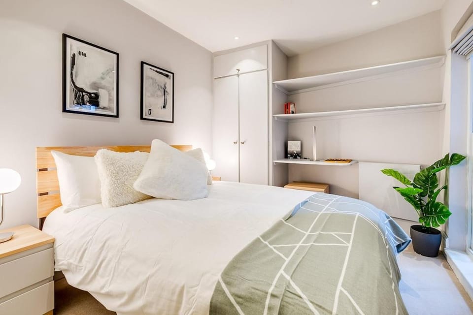 Charming Spacious 5 Bed Mews House - Kensington House in City of Westminster