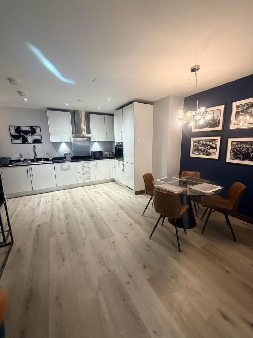 Cosy Fully Furnished apartment and station nearby Apartment in Hayes