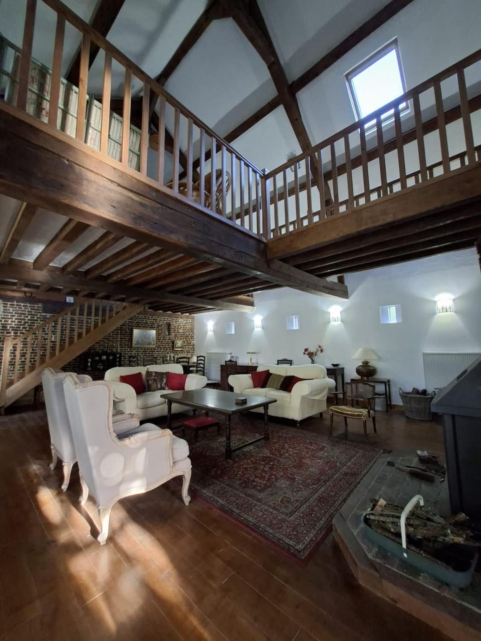 Living room, Seating area