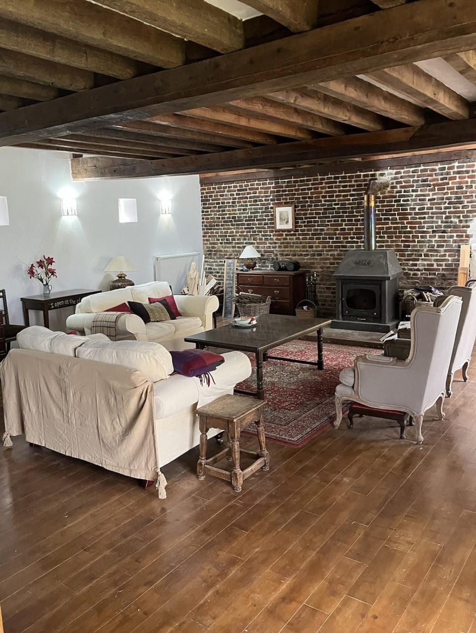 Living room, Seating area