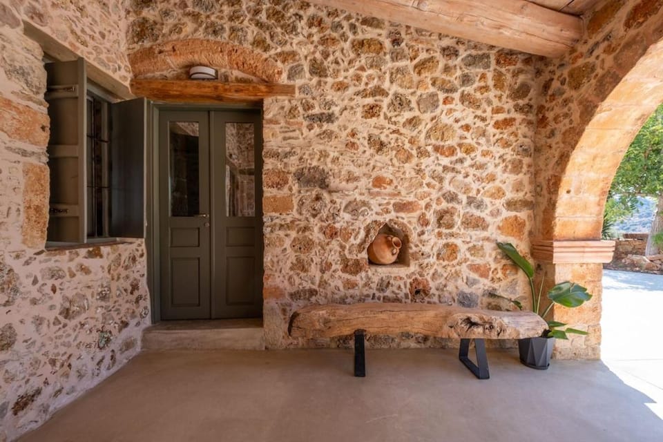 Thimisi 1800 stone residence House in Crete Region