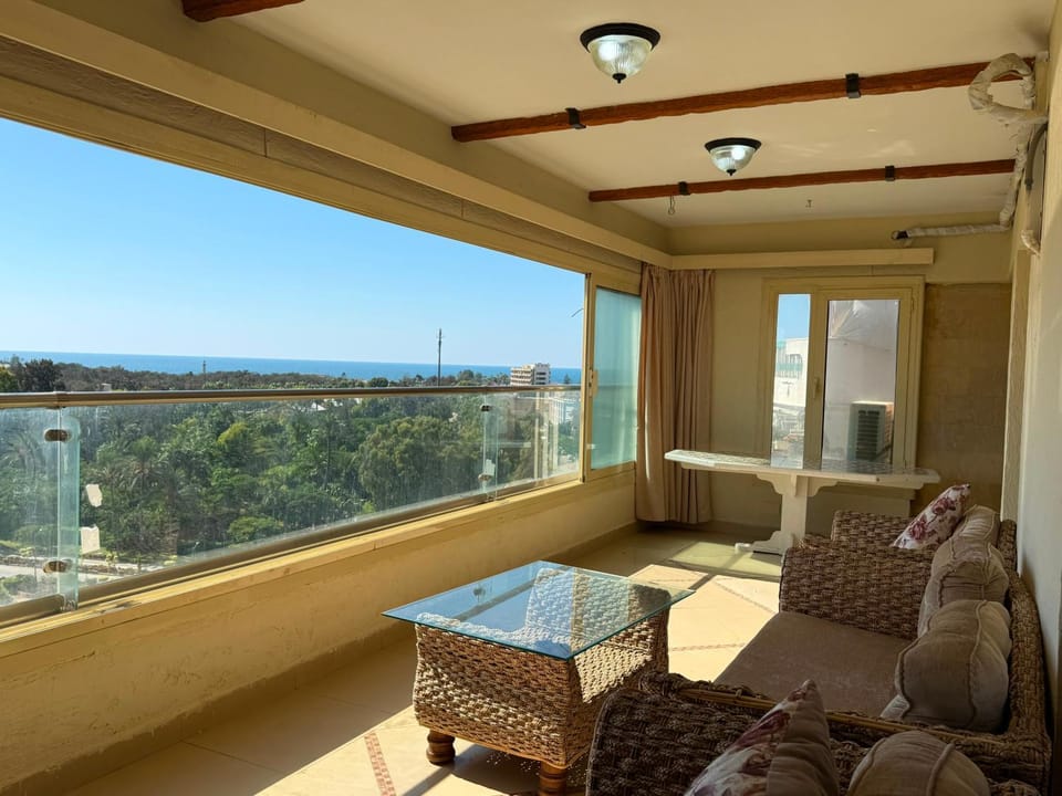 Day, Natural landscape, View (from property/room), Balcony/Terrace, Living room, Seating area