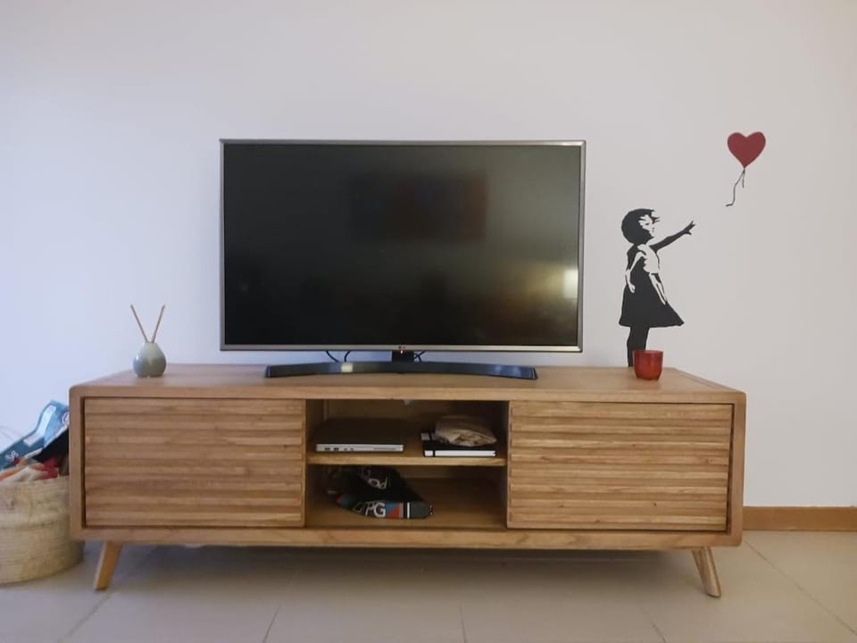 Communal lounge/ TV room, TV and multimedia