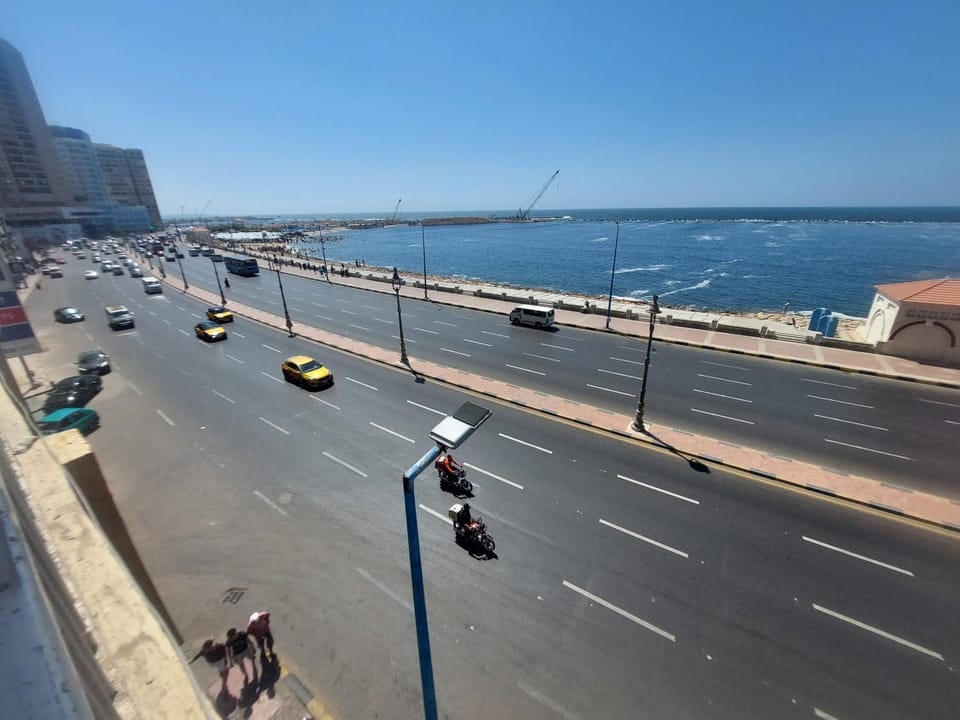 Sea view, Location