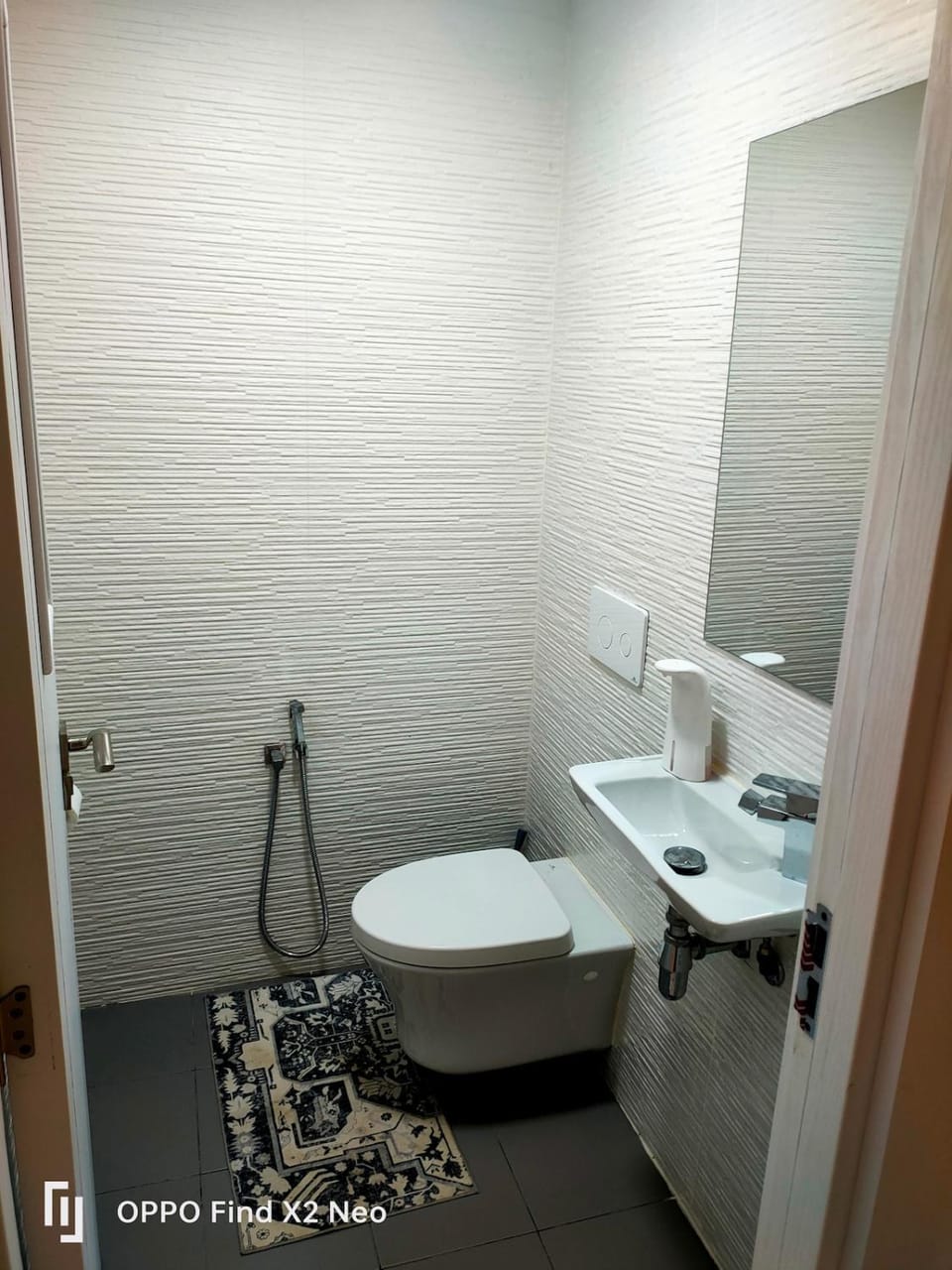 Chic equipped two-bedroom apartment in Gambetta Secure residence Apartment in Oran