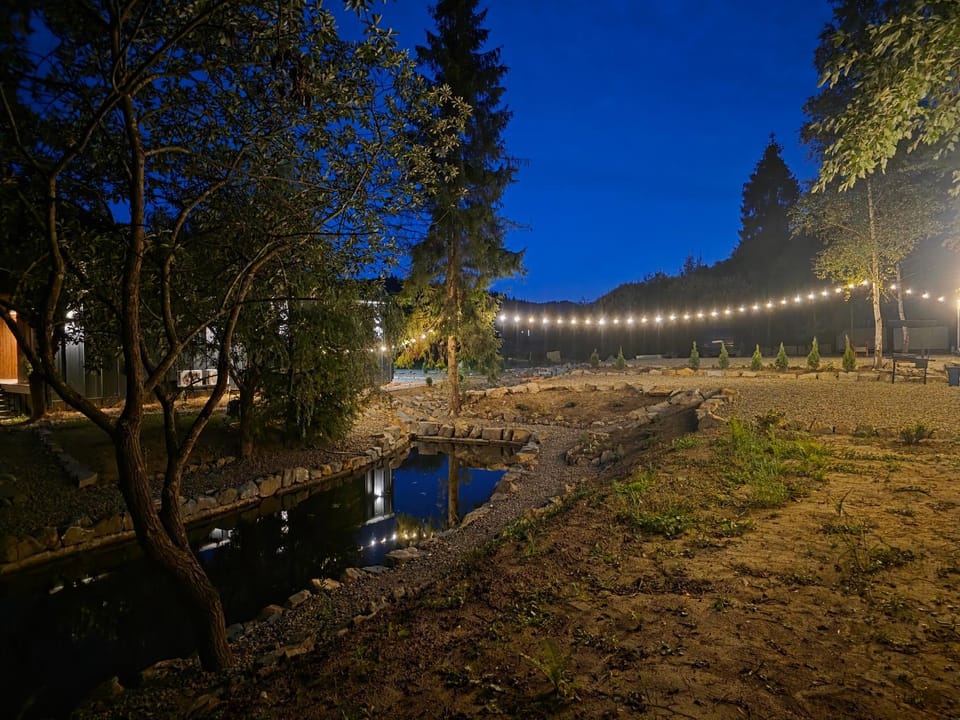 Natural landscape, On site, Lake view, Area and facilities