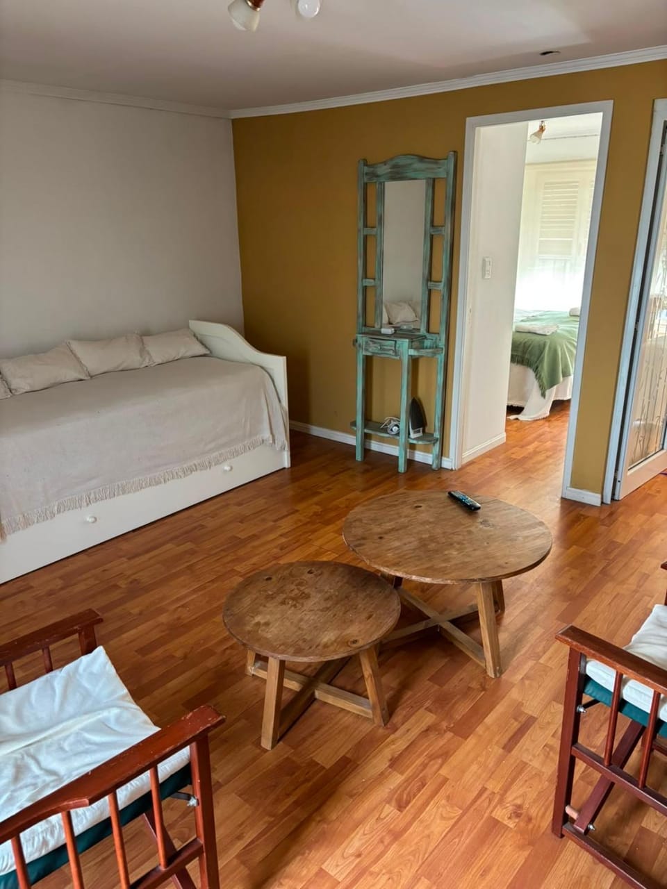Bed, Living room, Bedroom