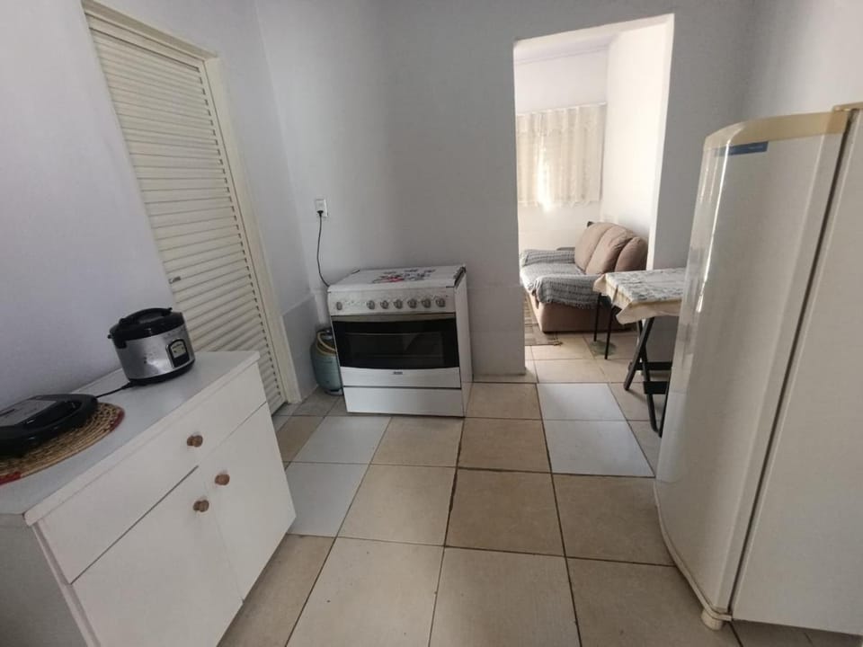 A poucos metros da Rodoviária do Centro House in Goiania
