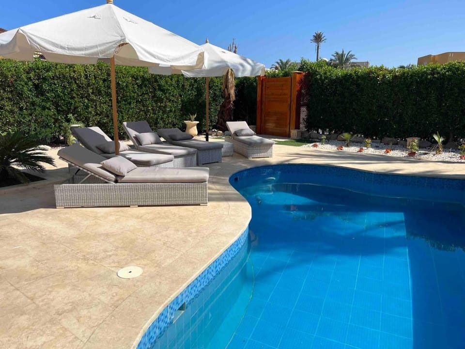 Patio, Swimming pool