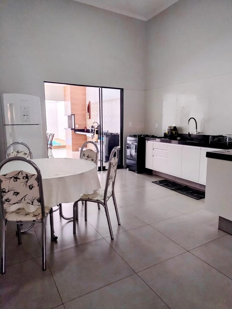 Casa Nova, 3 quartos com ar e piscina aquecida 35 graus House in Olímpia