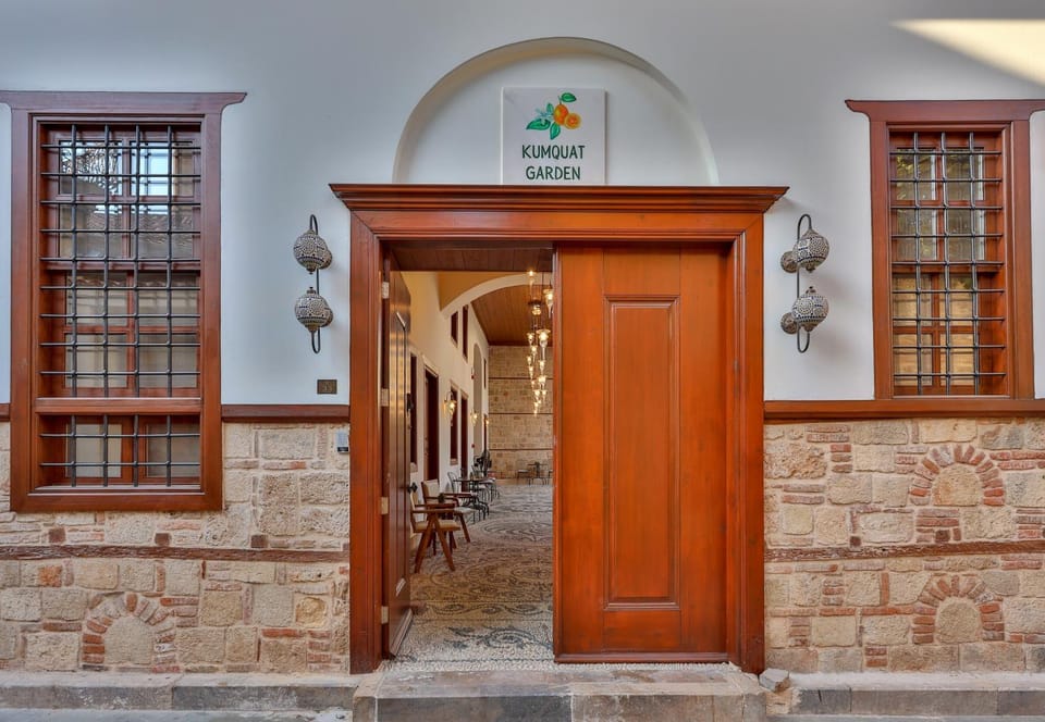 Facade/entrance