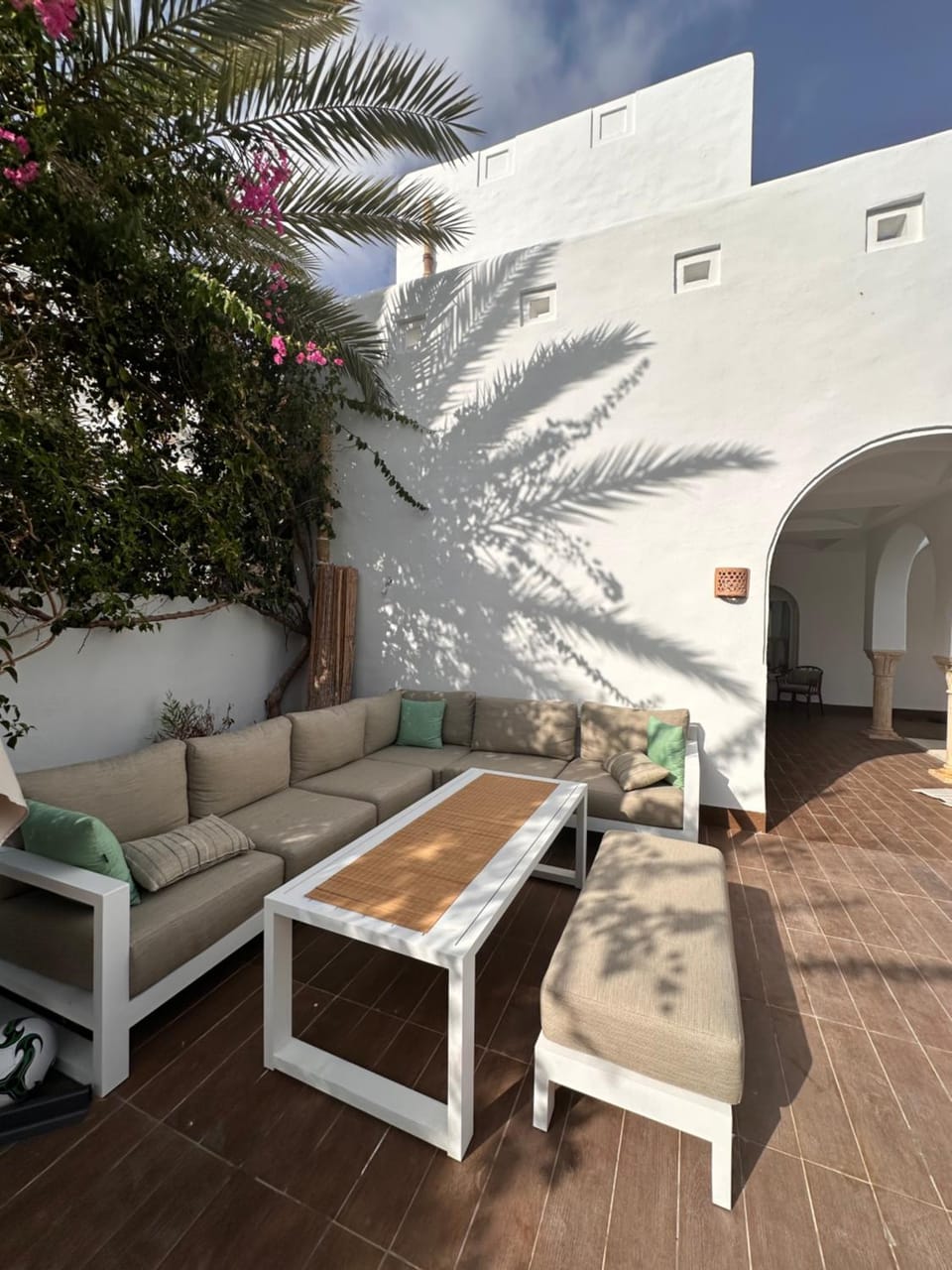 Balcony/Terrace, furniture