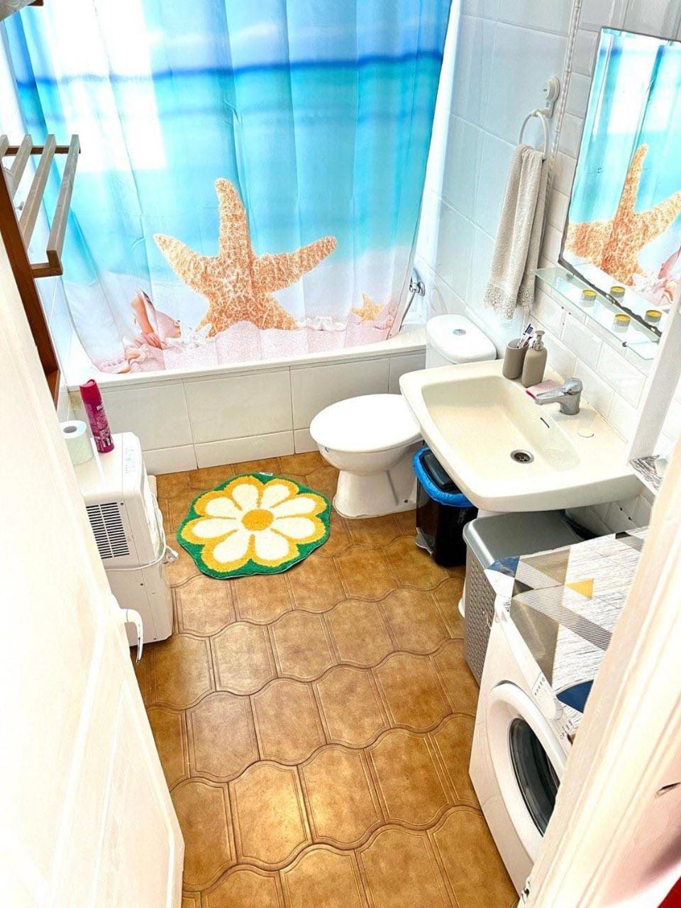 Комната рядом с морем и метро Vacation rental in Badalona