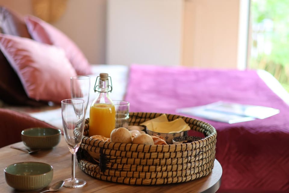 Dining area, Breakfast, Continental breakfast