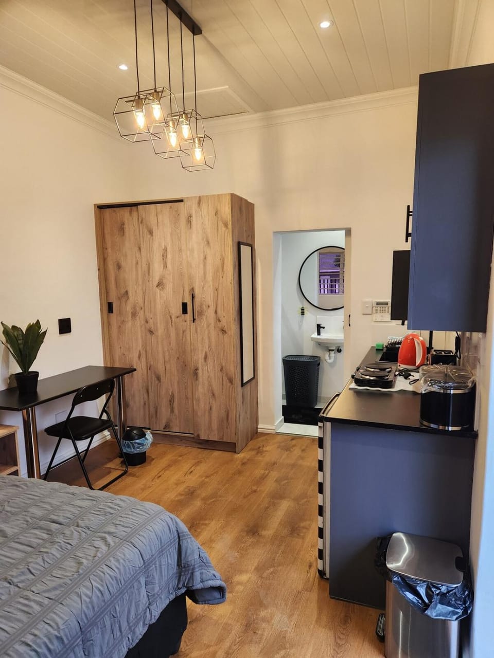 6 on Charel Uys Apartment in Cape Town