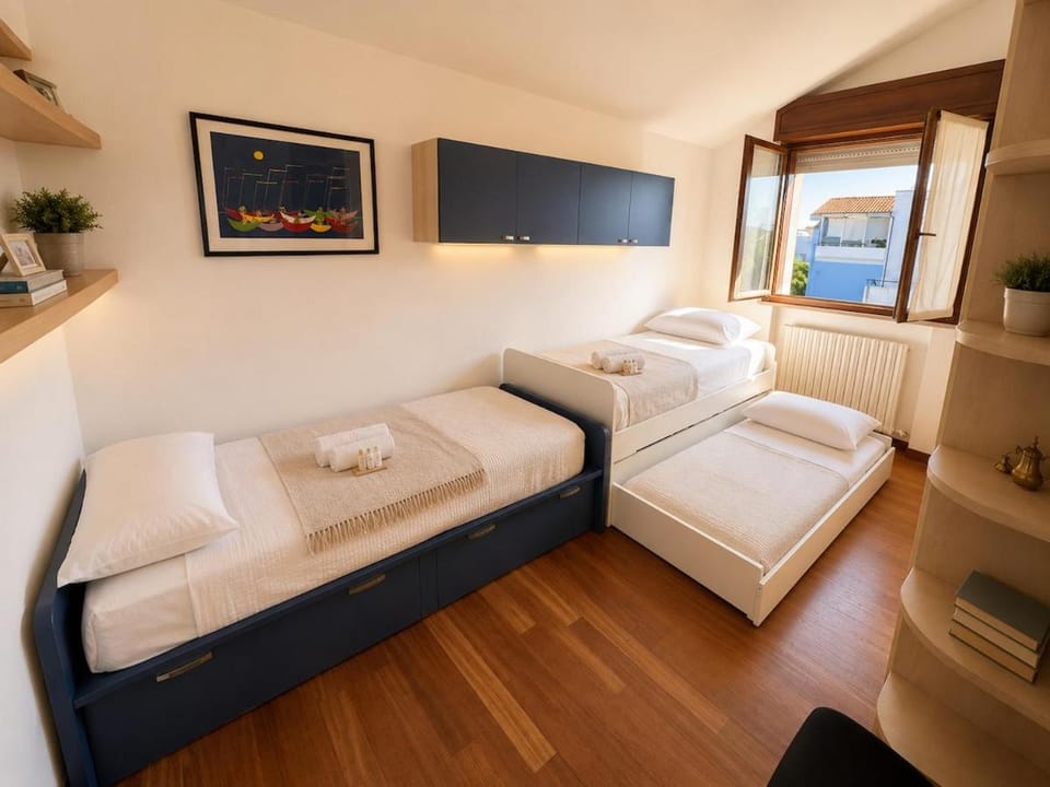 Luxury Beach Park and walk to the beach Apartment in Fano