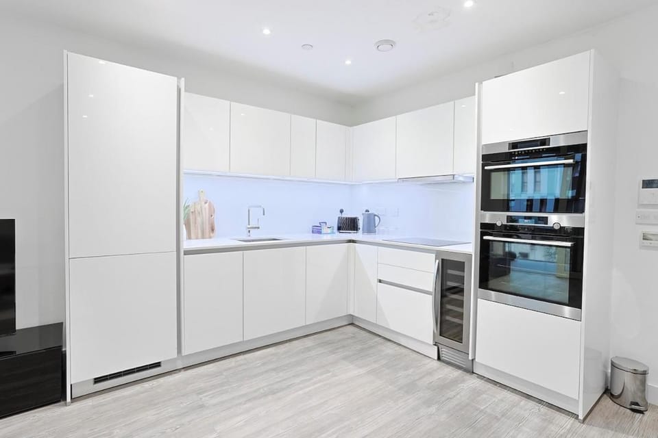 Luxury Riverside Apartment with Private Balcony Apartment in London Borough of Lewisham