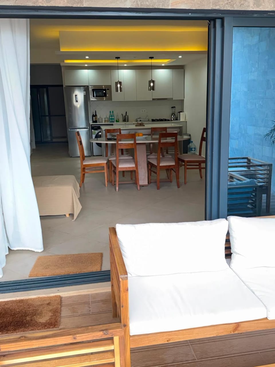 Living room, Dining area