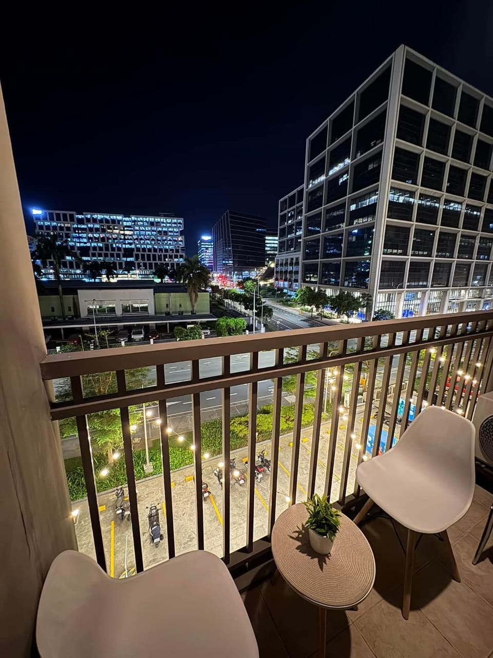 View (from property/room), Balcony/Terrace, City view