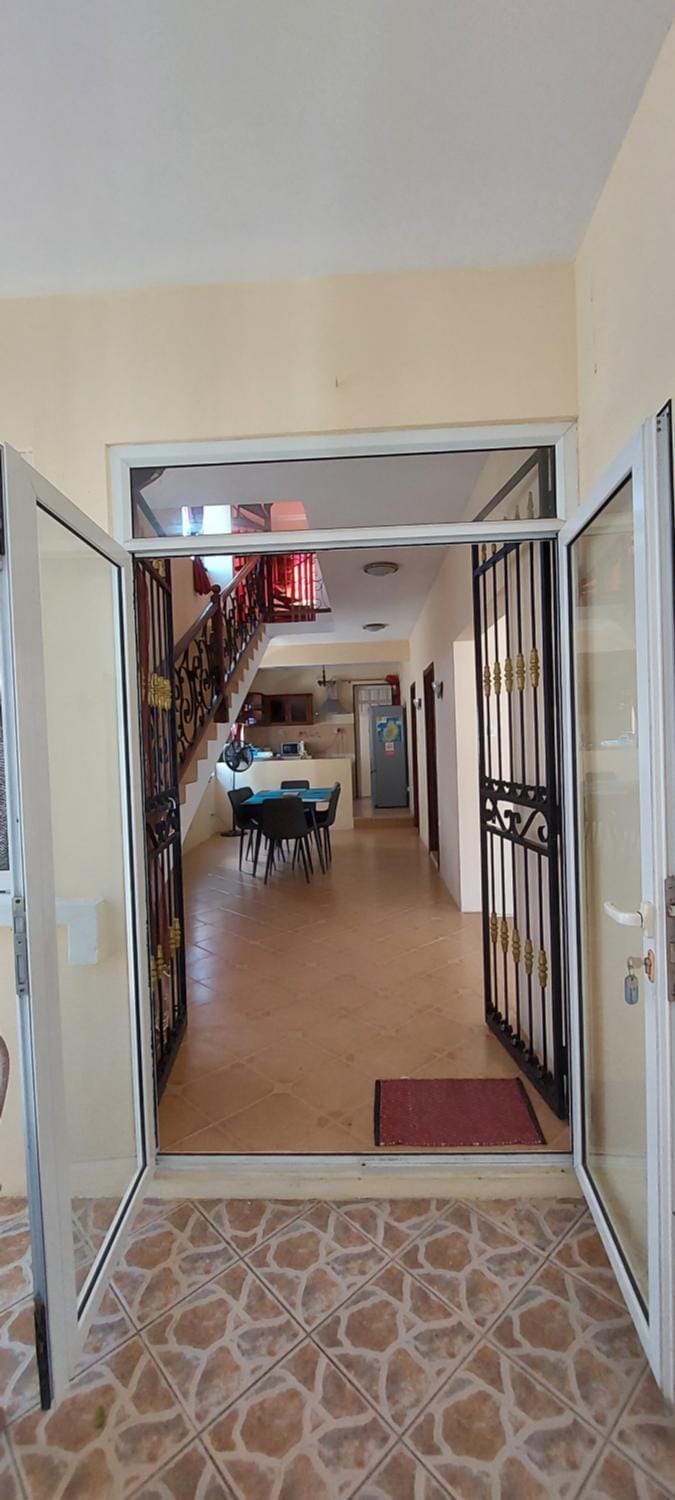 Dining area, kitchen