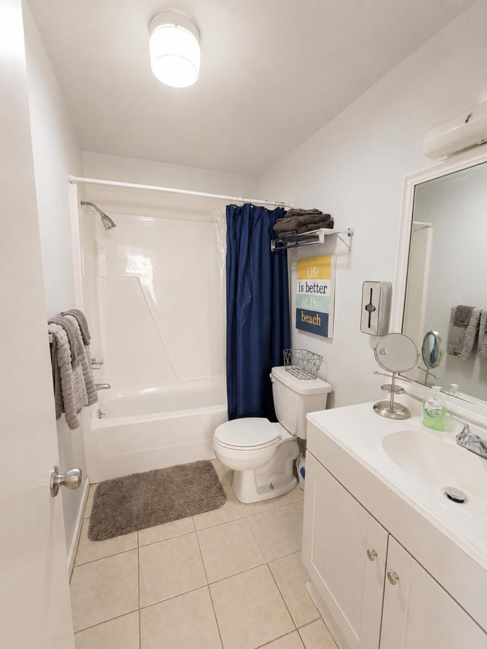 Ocean View Condo-Steps to the Beach - Sunrise Balcony-Sleeps 4 - New Smyrna Apartment hotel in New Smyrna Beach