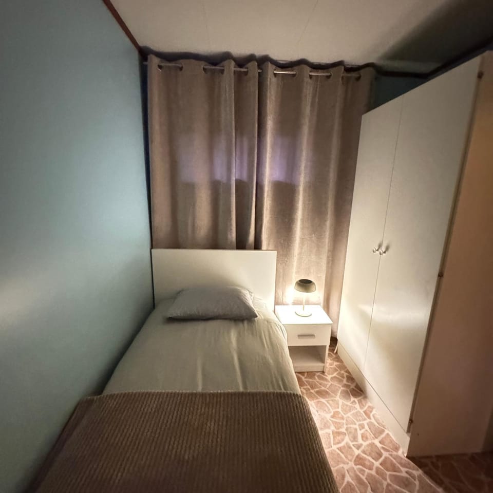Koselig leilighet med fjell- og vannutsikt Apartment in Troms Og Finnmark