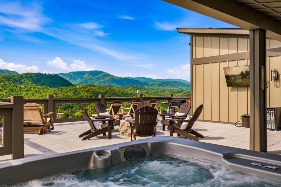 Smokey Mountain High House in Gatlinburg