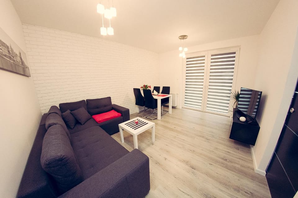 Living room, Photo of the whole room