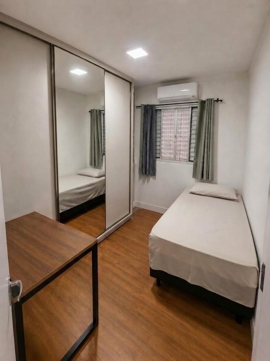 Apartamento em condomínio e estacionamento coberto Apartment in State of Mato Grosso do Sul, Brazil