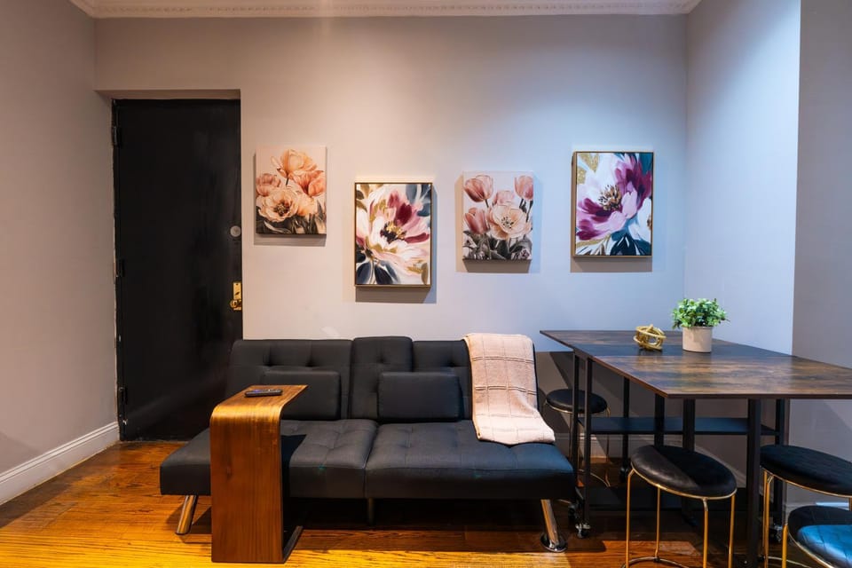 Elegant NYC Suite - Self Check-in Apartment in Upper Manhattan