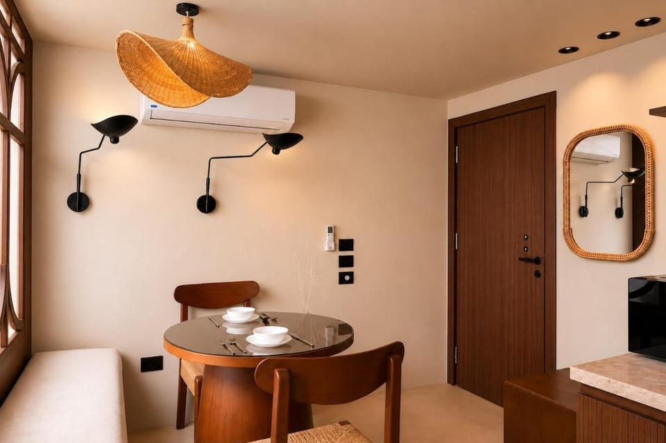 Living room, Seating area, Dining area, wardrobe