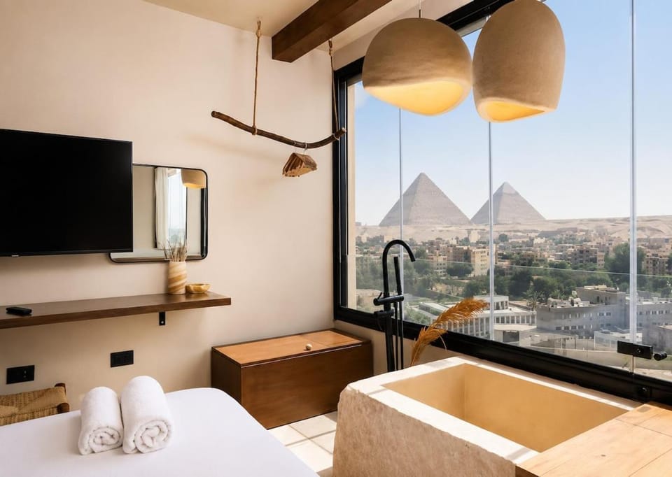 Bed, Natural landscape, View (from property/room), Balcony/Terrace, Photo of the whole room, Bedroom, towels