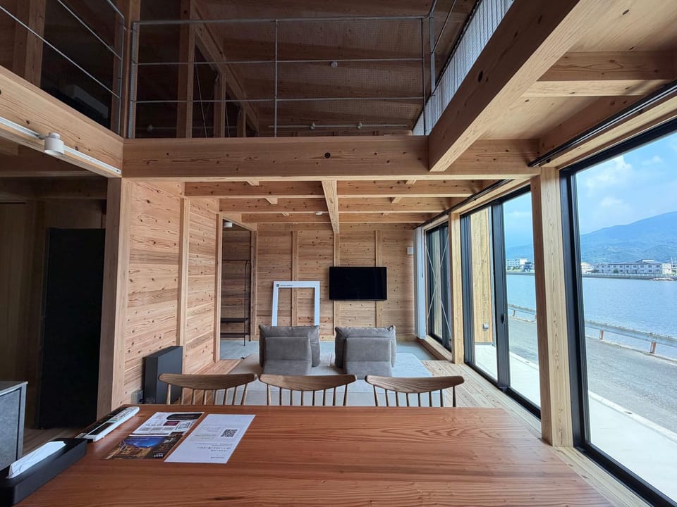 TV and multimedia, Living room, Seating area, Dining area, Sea view