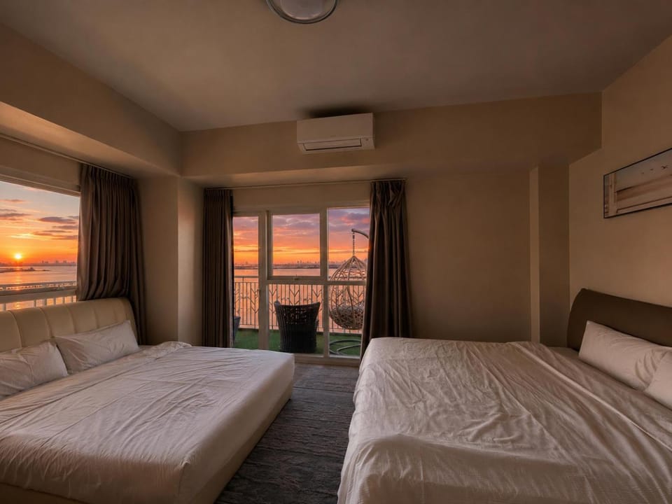 Bed, Balcony/Terrace, Bedroom, Sea view, Sunset, air conditioner