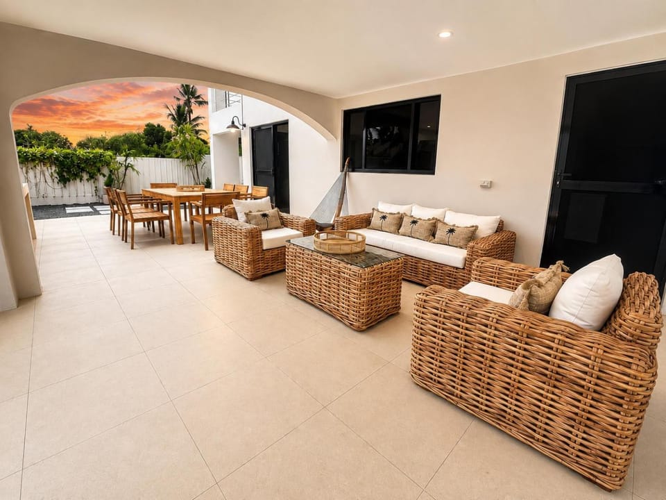 5 Palms Wailoaloa, 6BR Villa Villa in Nadi