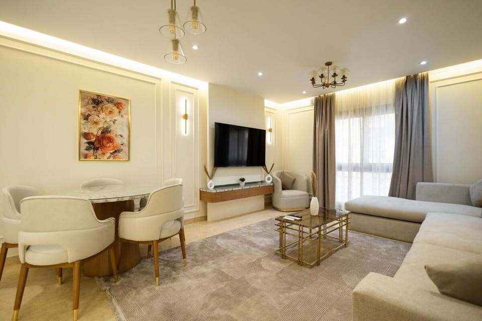 Communal lounge/ TV room, TV and multimedia, Living room, Evening entertainment