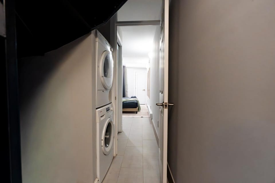 Central Park Suite - 4 Bedroom with Self Check-in Apartment in Upper West Side