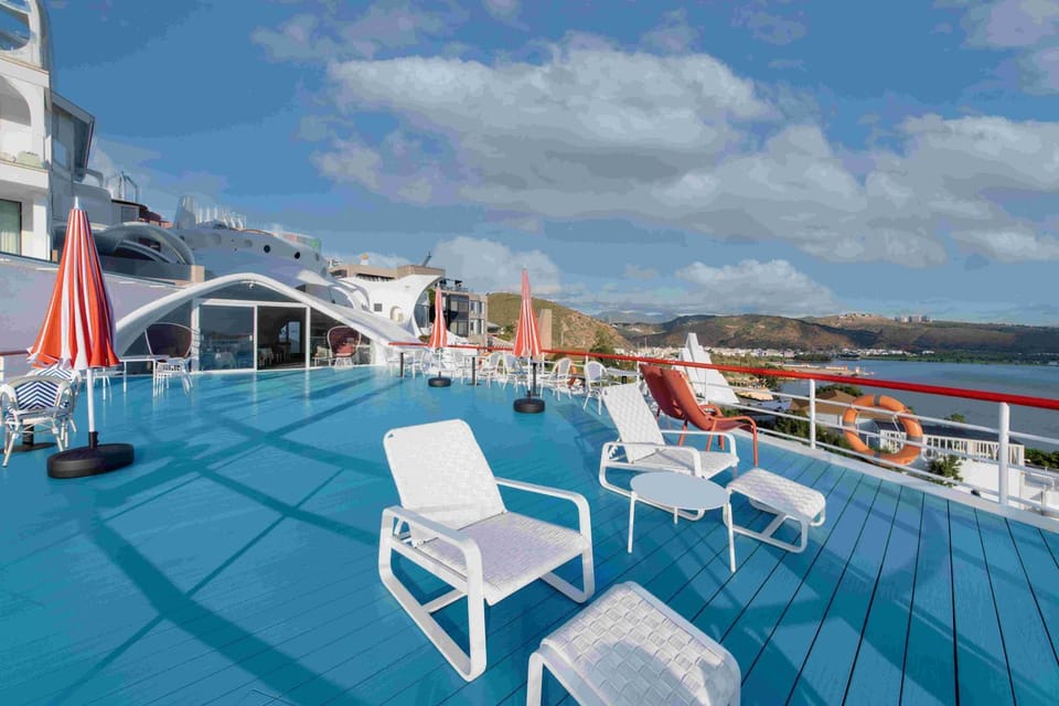 Day, Natural landscape, Activities, View (from property/room), Balcony/Terrace, Pool view, Sea view, Swimming pool, sunbed